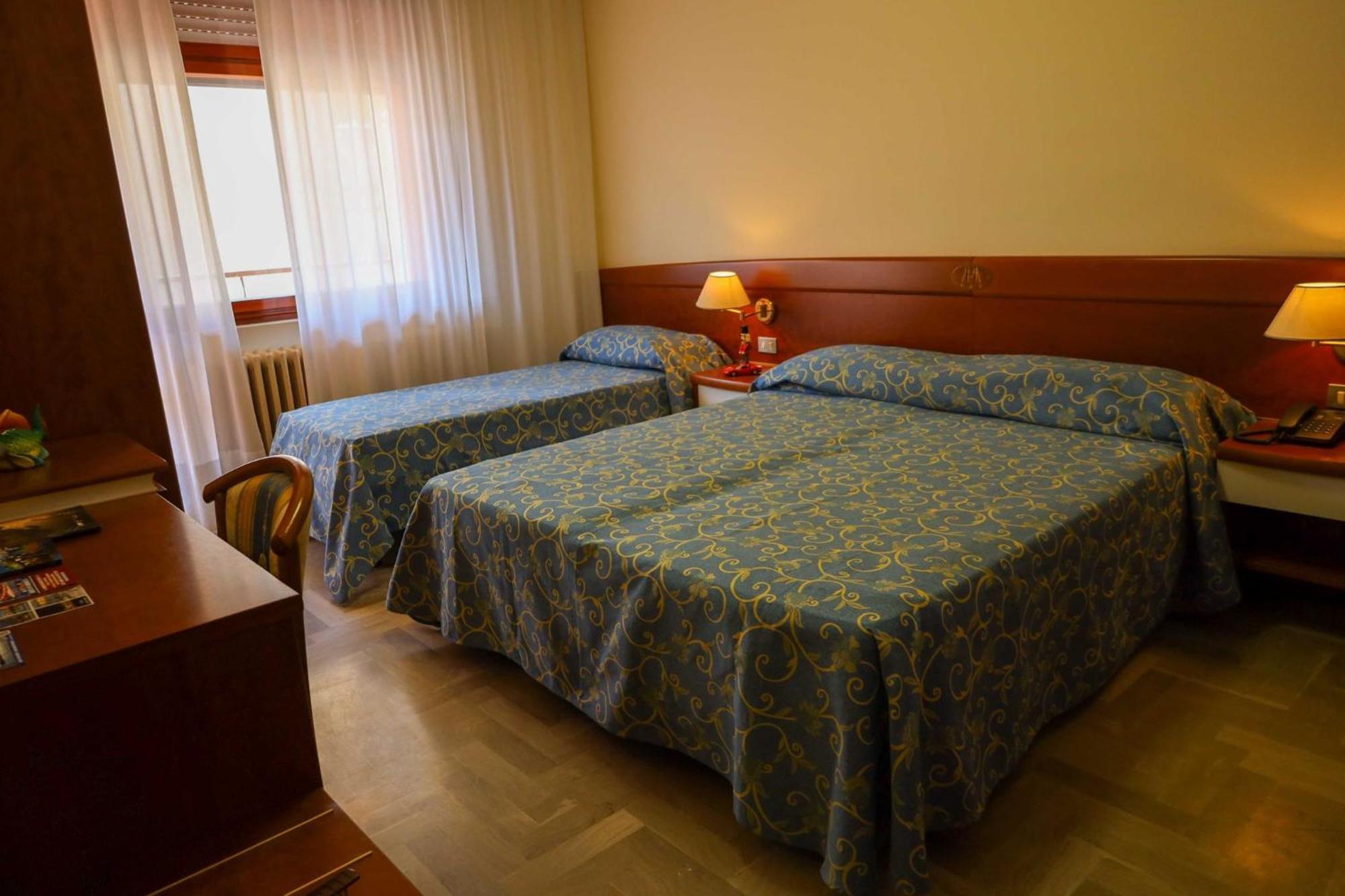 Easy Hotel Meryon Sottomarina Εξωτερικό φωτογραφία