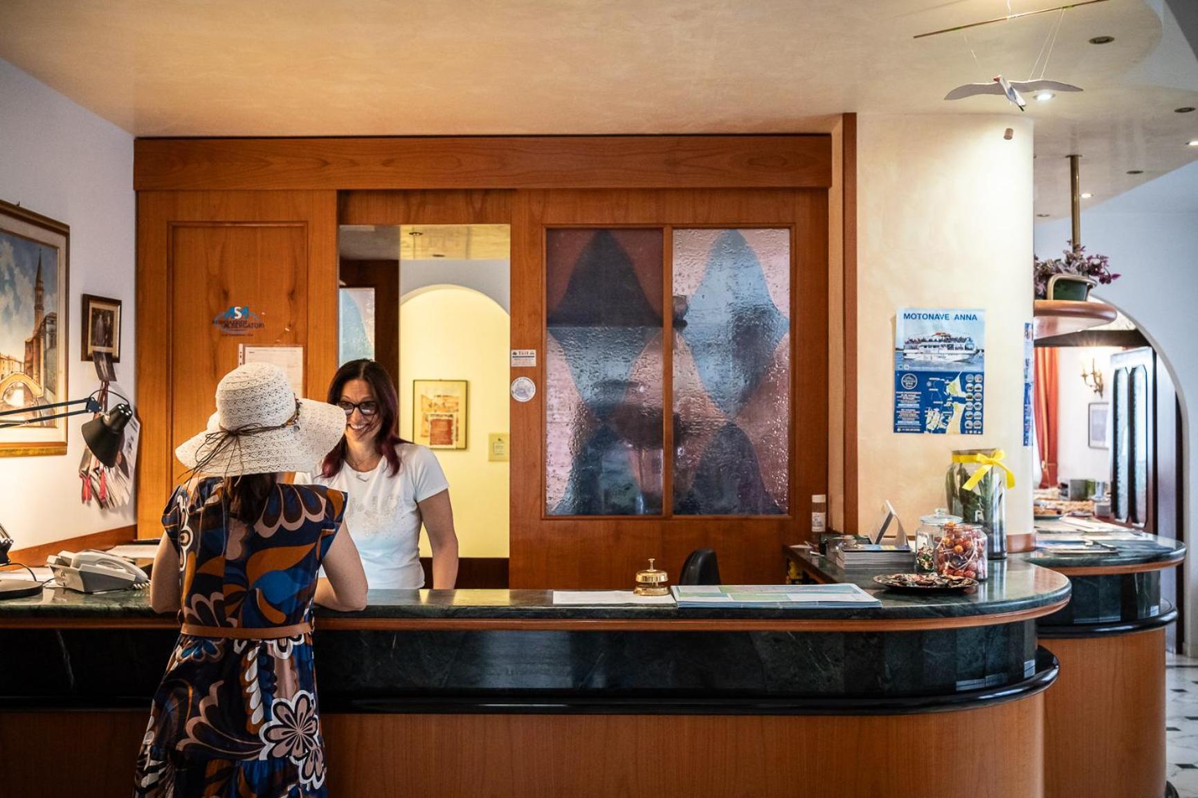 Easy Hotel Meryon Sottomarina Εξωτερικό φωτογραφία