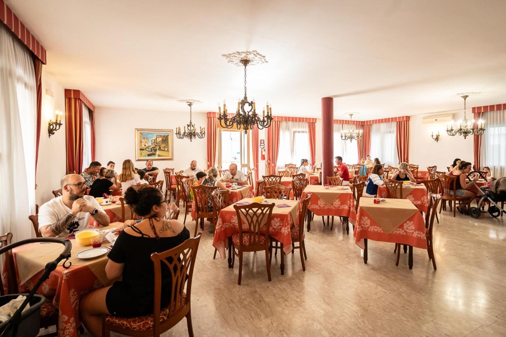 Easy Hotel Meryon Sottomarina Εξωτερικό φωτογραφία